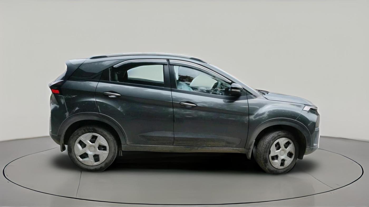 2025 Tata NEXON Pure Plus 1.2 iCNG 6MT, CNG, Manual, 49,909 km, exterior