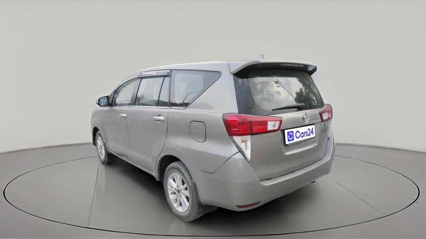 2017 Toyota Innova Crysta 2.4 ZX 7 STR, Diesel, Manual, 3,44,989 km, exterior