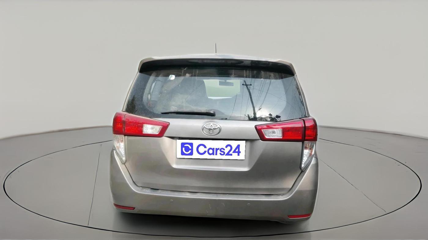 2017 Toyota Innova Crysta 2.4 ZX 7 STR, Diesel, Manual, 3,44,989 km, exterior