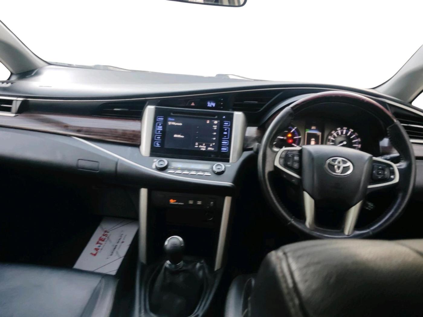2017 Toyota Innova Crysta 2.4 ZX 7 STR, Diesel, Manual, 3,44,989 km, interior