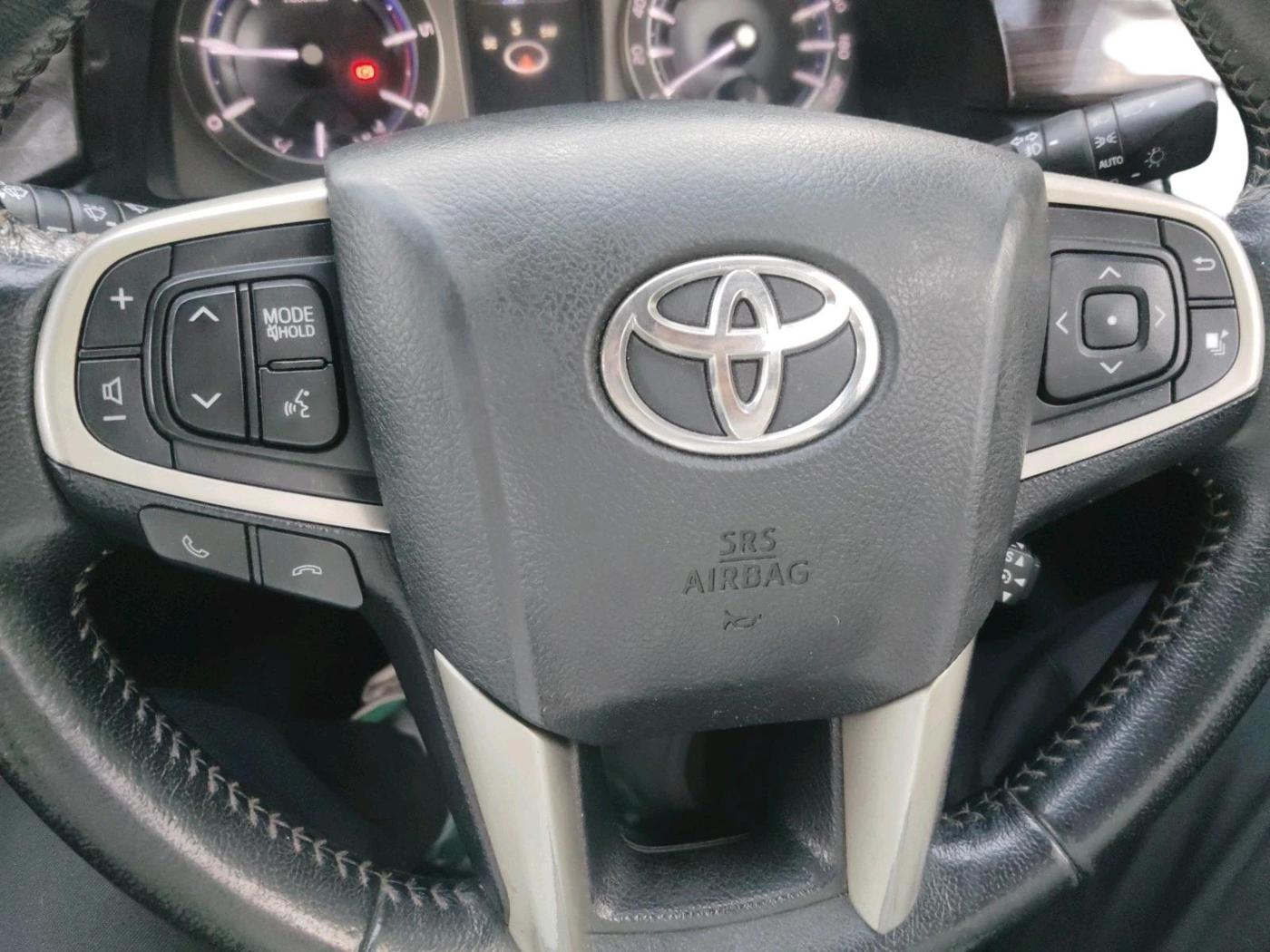 2017 Toyota Innova Crysta 2.4 ZX 7 STR, Diesel, Manual, 3,44,989 km, interior