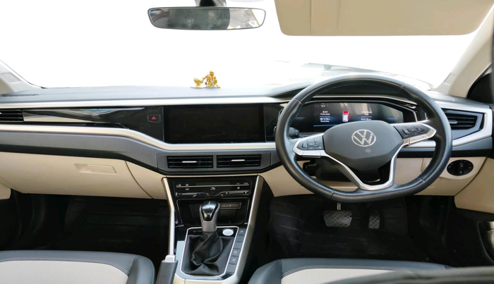 2024 Volkswagen VIRTUS TOPLINE TSI 1.0 AT, Petrol, Automatic, 19,610 km, interior