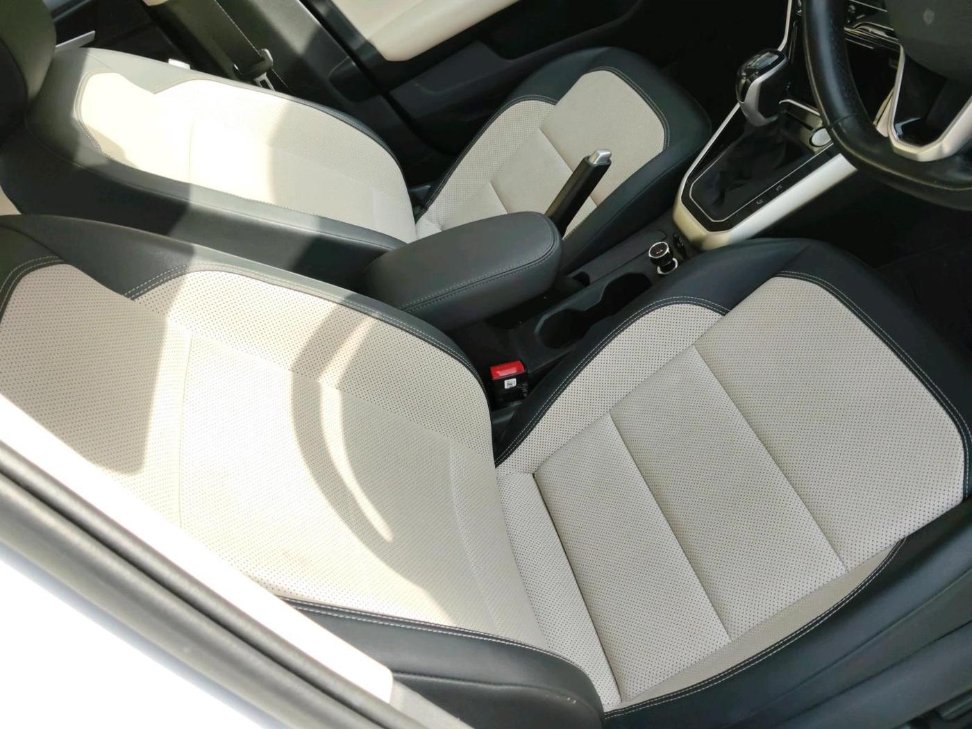 2024 Volkswagen VIRTUS TOPLINE TSI 1.0 AT, Petrol, Automatic, 19,610 km, interior