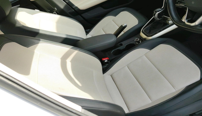2024 Volkswagen VIRTUS TOPLINE TSI 1.0 AT, Petrol, Automatic, 19,610 km, interior