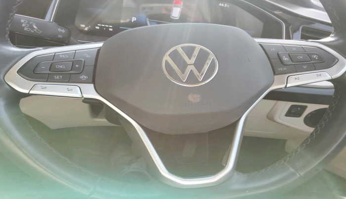 2024 Volkswagen VIRTUS TOPLINE TSI 1.0 AT, Petrol, Automatic, 19,610 km, interior
