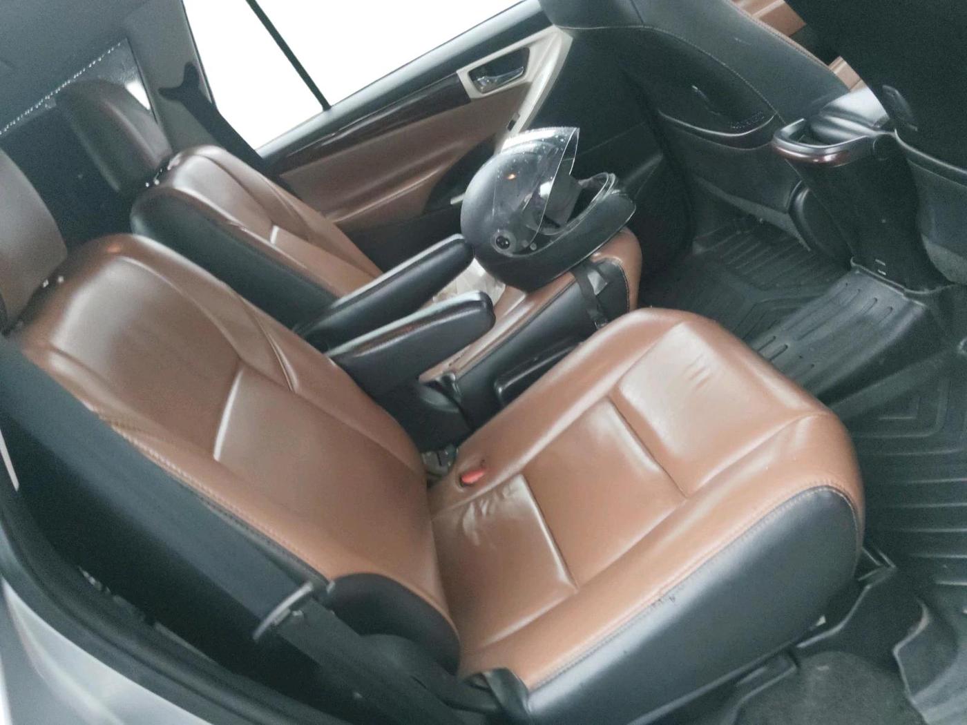 2020 Toyota Innova Crysta 2.4 GX AT 7 STR, Diesel, Automatic, 1,92,939 km, interior