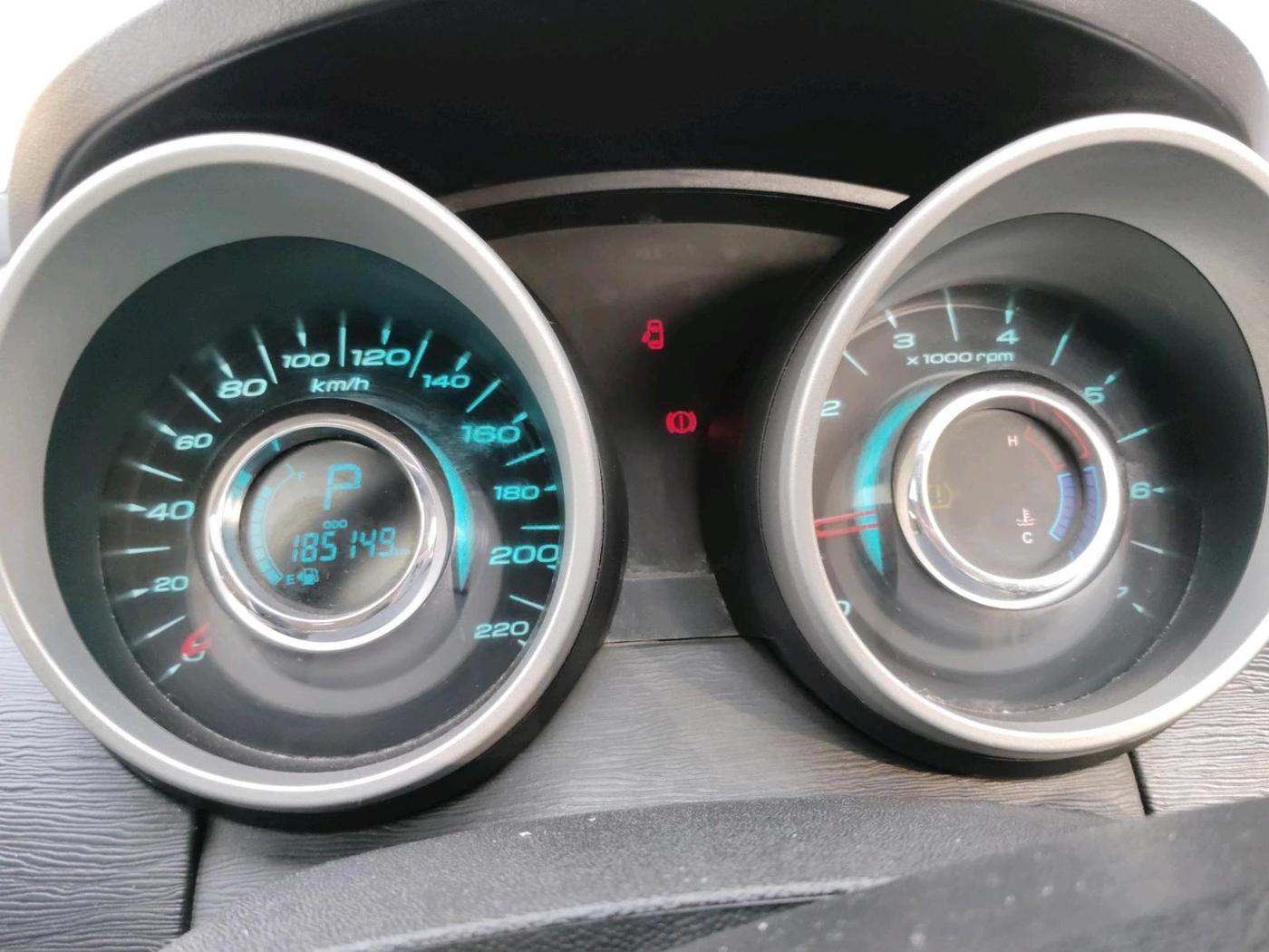 2017 Mahindra XUV500 W10 AT, Diesel, Automatic, 1,85,149 km, interior