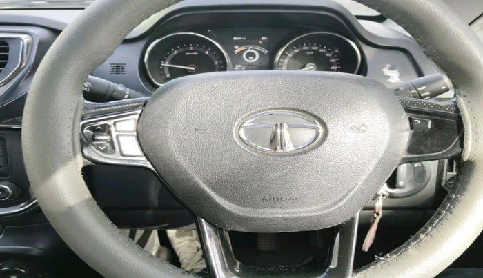 2018 Tata Hexa XE 4X2 7 STR, Diesel, Manual, 77,777 km, interior