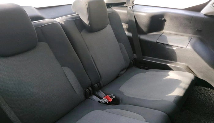 2018 Tata Hexa XE 4X2 7 STR, Diesel, Manual, 77,777 km, interior