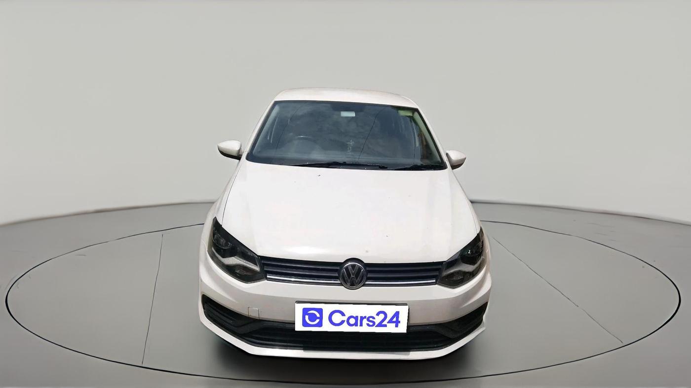 2017 Volkswagen Ameo TRENDLINE 1.5L, Diesel, Manual, 2,32,040 km, exterior