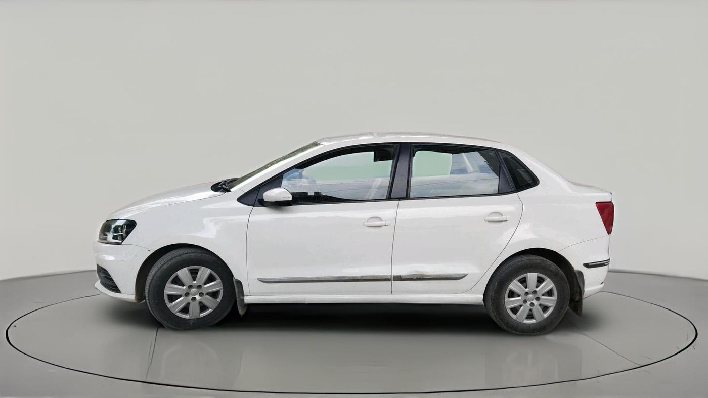 2017 Volkswagen Ameo TRENDLINE 1.5L, Diesel, Manual, 2,32,040 km, exterior