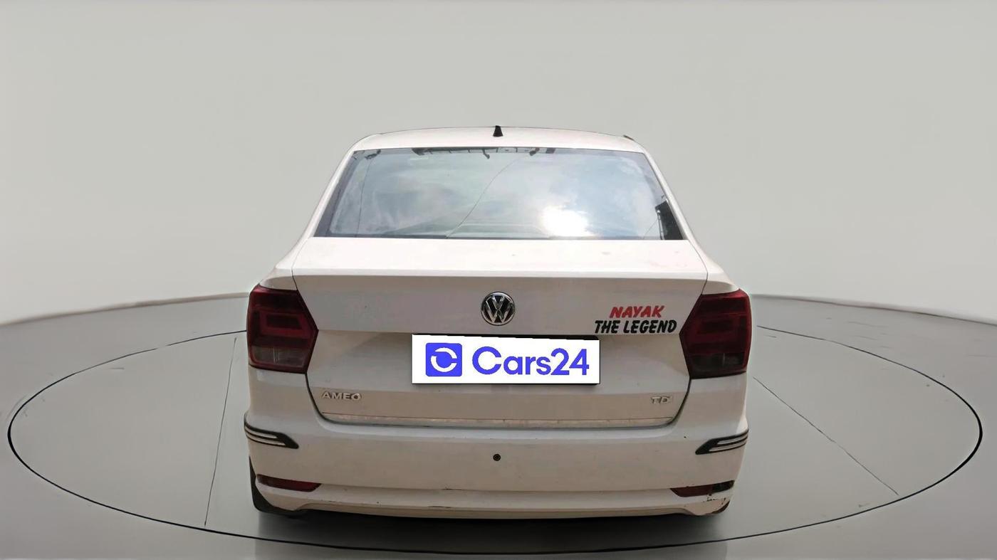 2017 Volkswagen Ameo TRENDLINE 1.5L, Diesel, Manual, 2,32,040 km, exterior