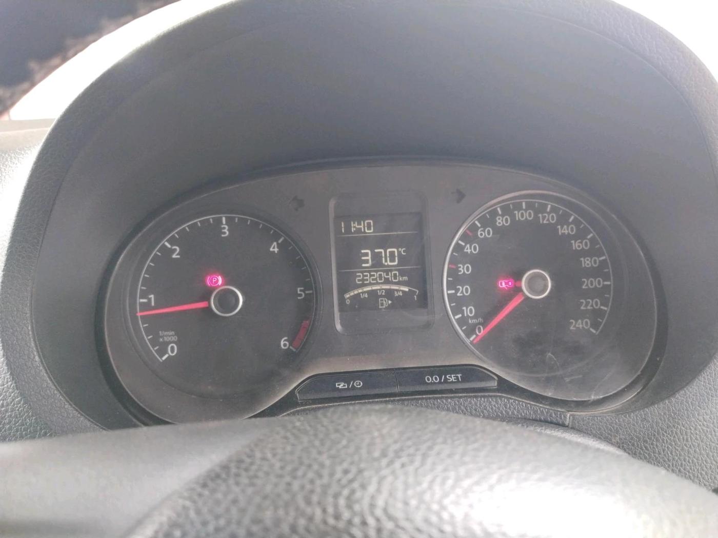 2017 Volkswagen Ameo TRENDLINE 1.5L, Diesel, Manual, 2,32,040 km, interior