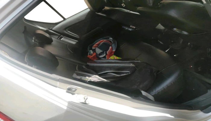 2011 Maruti Ritz VXI, Petrol, Manual, 83,569 km, interior