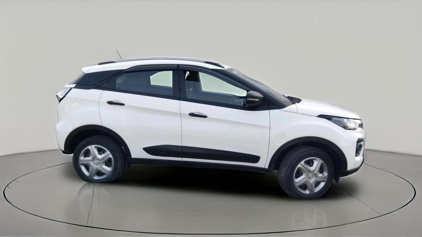 2022 Tata NEXON XM PETROL, Petrol, Manual, 40,263 km, exterior