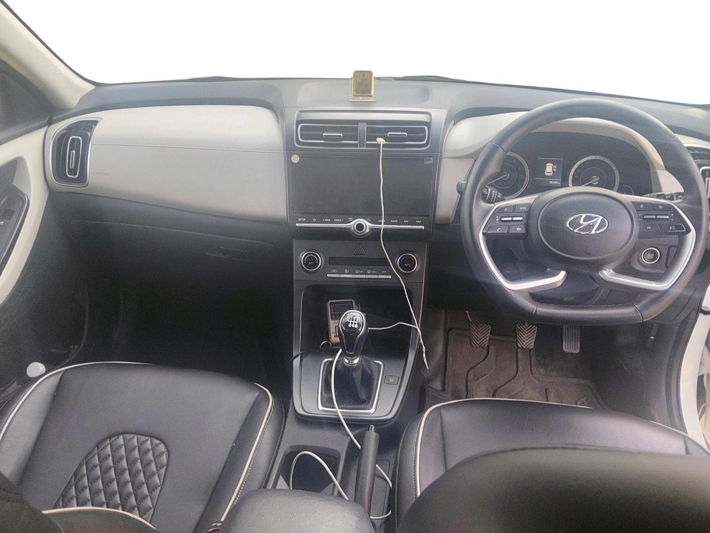 2022 Hyundai Creta SX 1.5 PETROL, Petrol, Manual, 28,789 km, interior