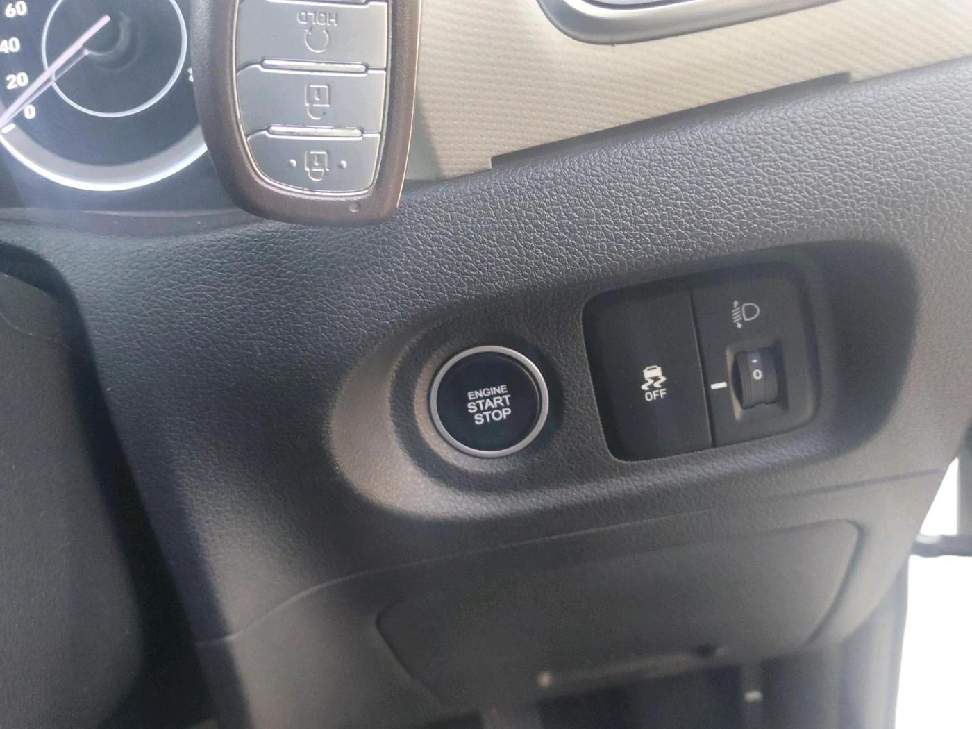 2022 Hyundai Creta SX 1.5 PETROL, Petrol, Manual, 28,789 km, interior