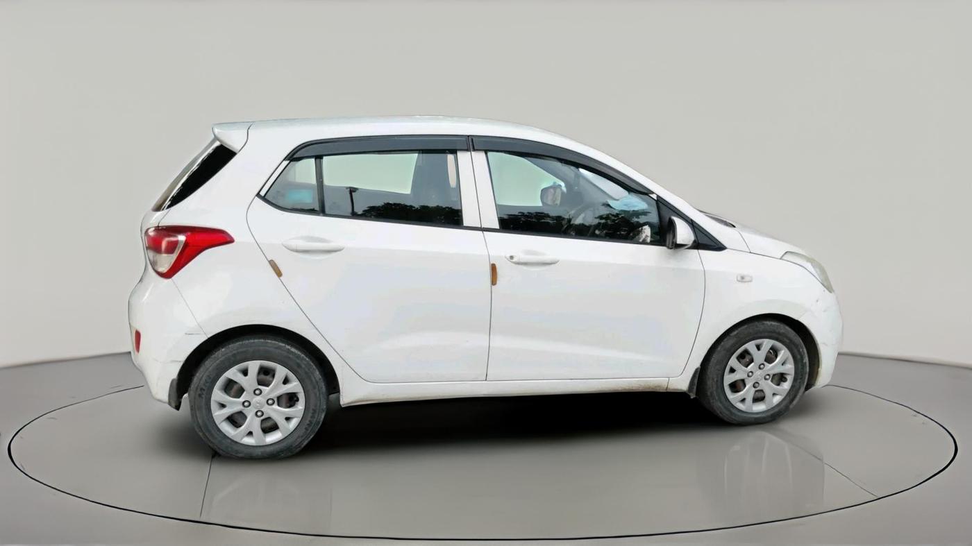 2015 Hyundai Grand i10 MAGNA 1.2 KAPPA VTVT, Petrol, Manual, 1,59,848 km, exterior