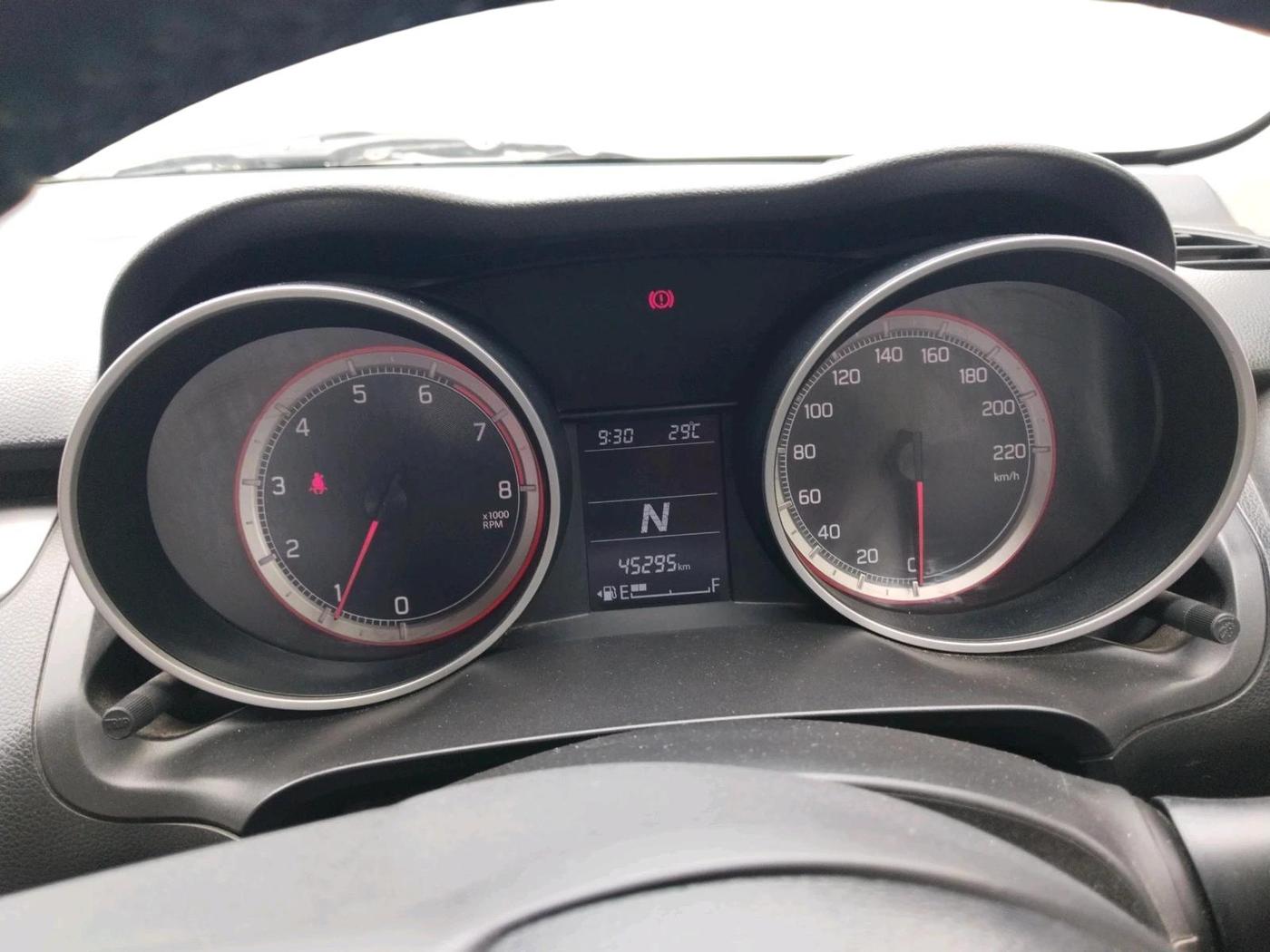 2021 Maruti Swift ZXI AMT, Petrol, Automatic, 45,295 km, interior