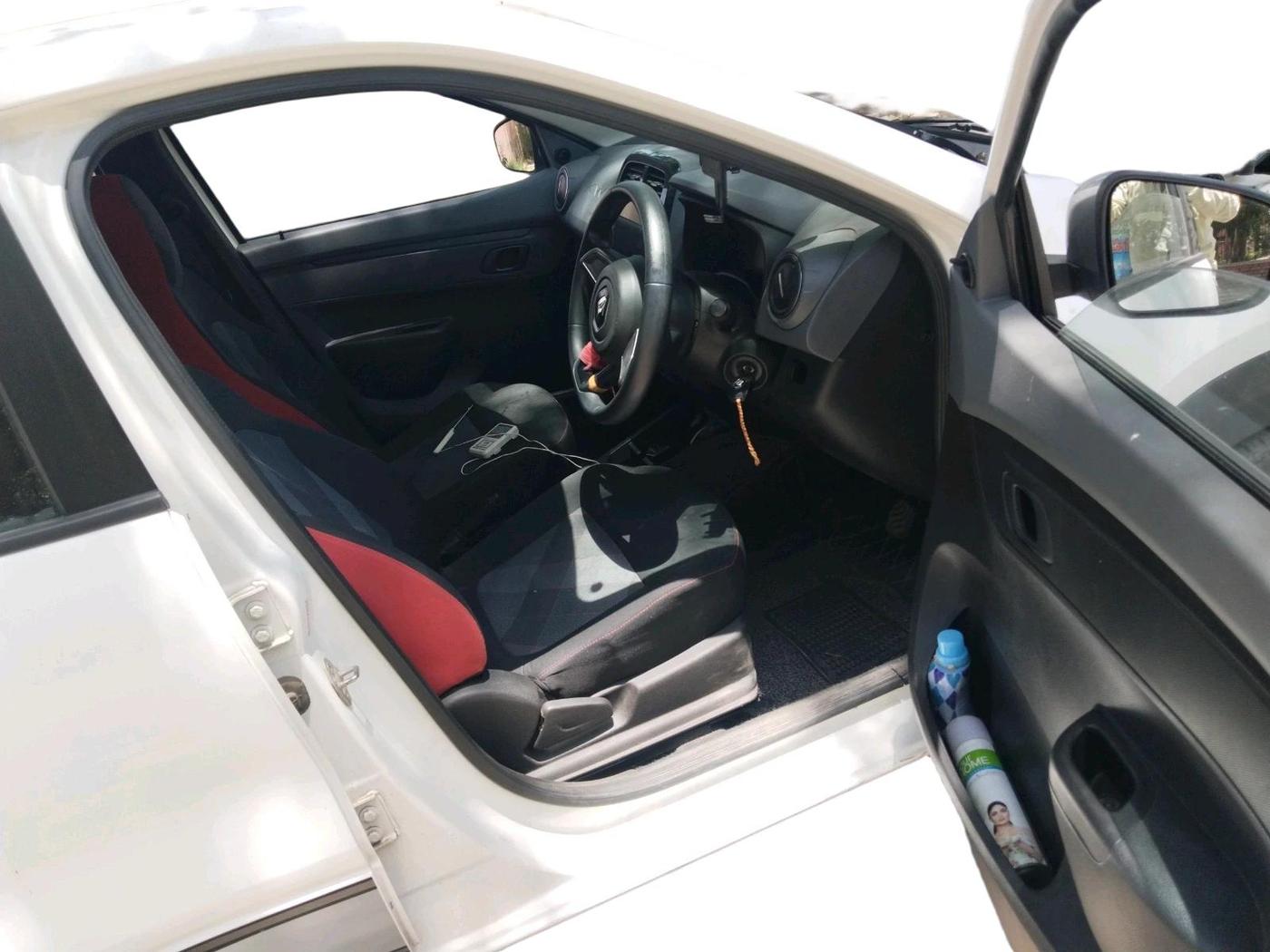 2021 Renault Kwid RXT 1.0 AMT (O), Petrol, Automatic, 27,685 km, interior