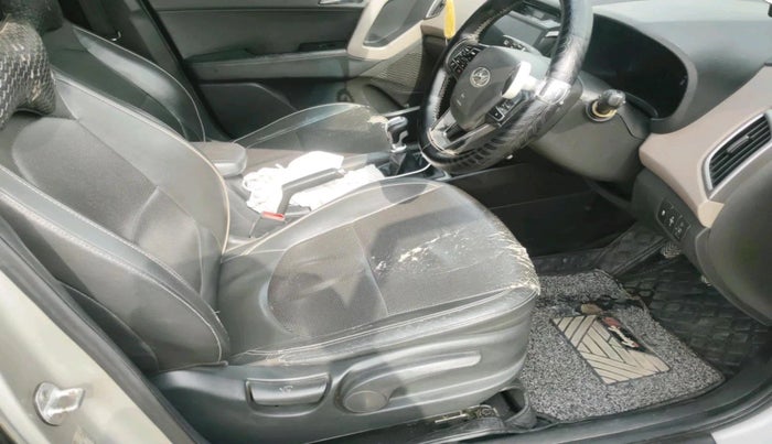 2015 Hyundai Creta SX (O) 1.6 DIESEL, Diesel, Manual, 2,98,952 km, interior