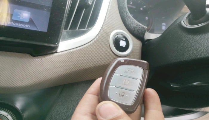 2015 Hyundai Creta SX (O) 1.6 DIESEL, Diesel, Manual, 2,98,952 km, interior