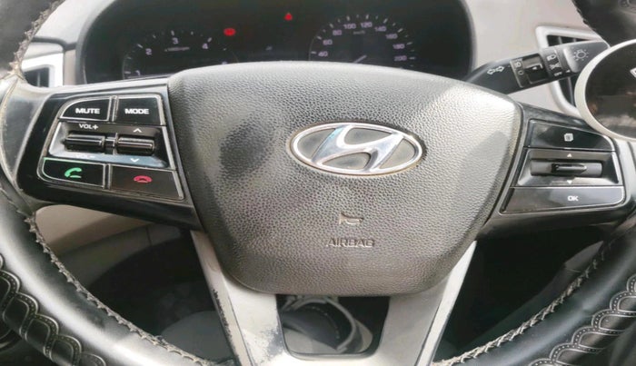 2015 Hyundai Creta SX (O) 1.6 DIESEL, Diesel, Manual, 2,98,952 km, interior