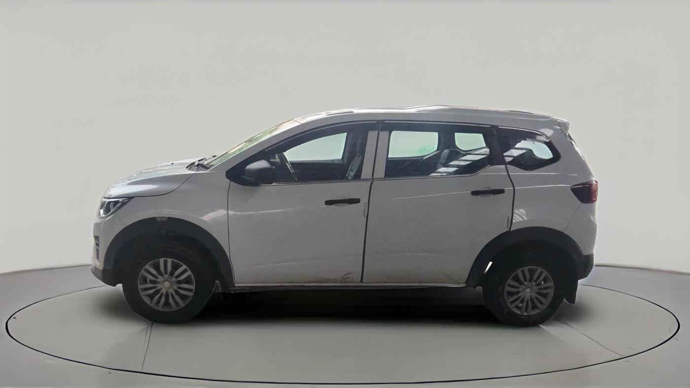 2025 Renault TRIBER RXE MT, Petrol, Manual, 23,380 km, exterior