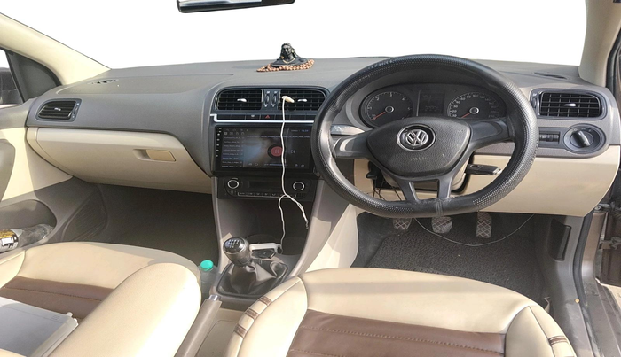 2014 Volkswagen Vento COMFORTLINE DIESEL 1.5, Diesel, Manual, 1,44,254 km, interior