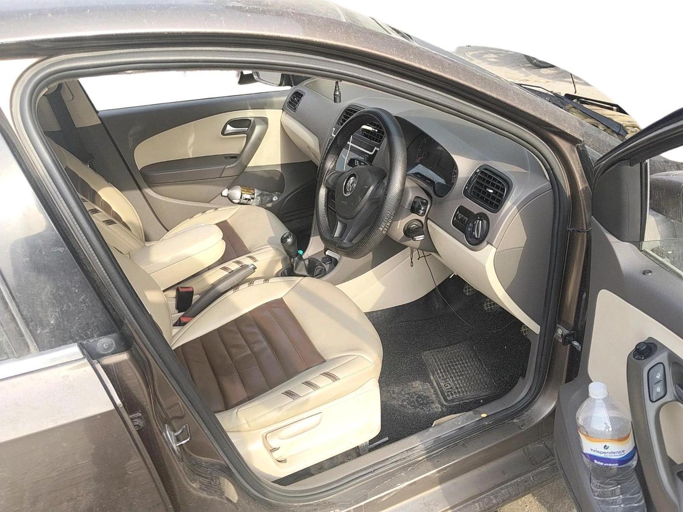 2014 Volkswagen Vento COMFORTLINE DIESEL 1.5, Diesel, Manual, 1,44,254 km, interior