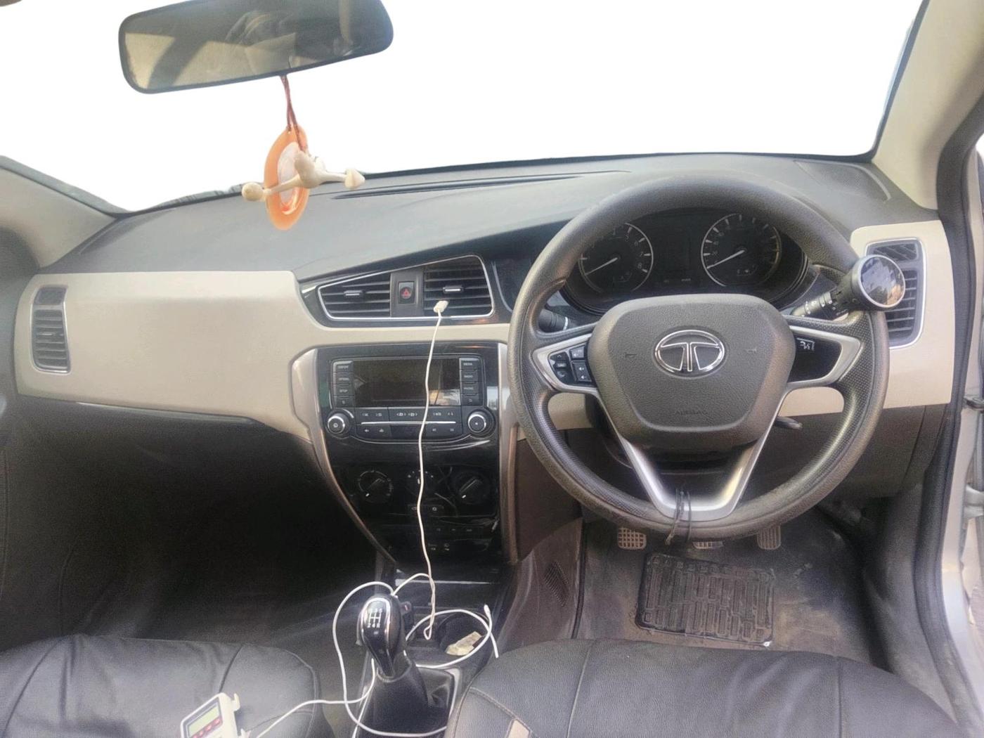 2017 Tata Zest XMS PETROL, Petrol, Manual, 49,715 km, interior