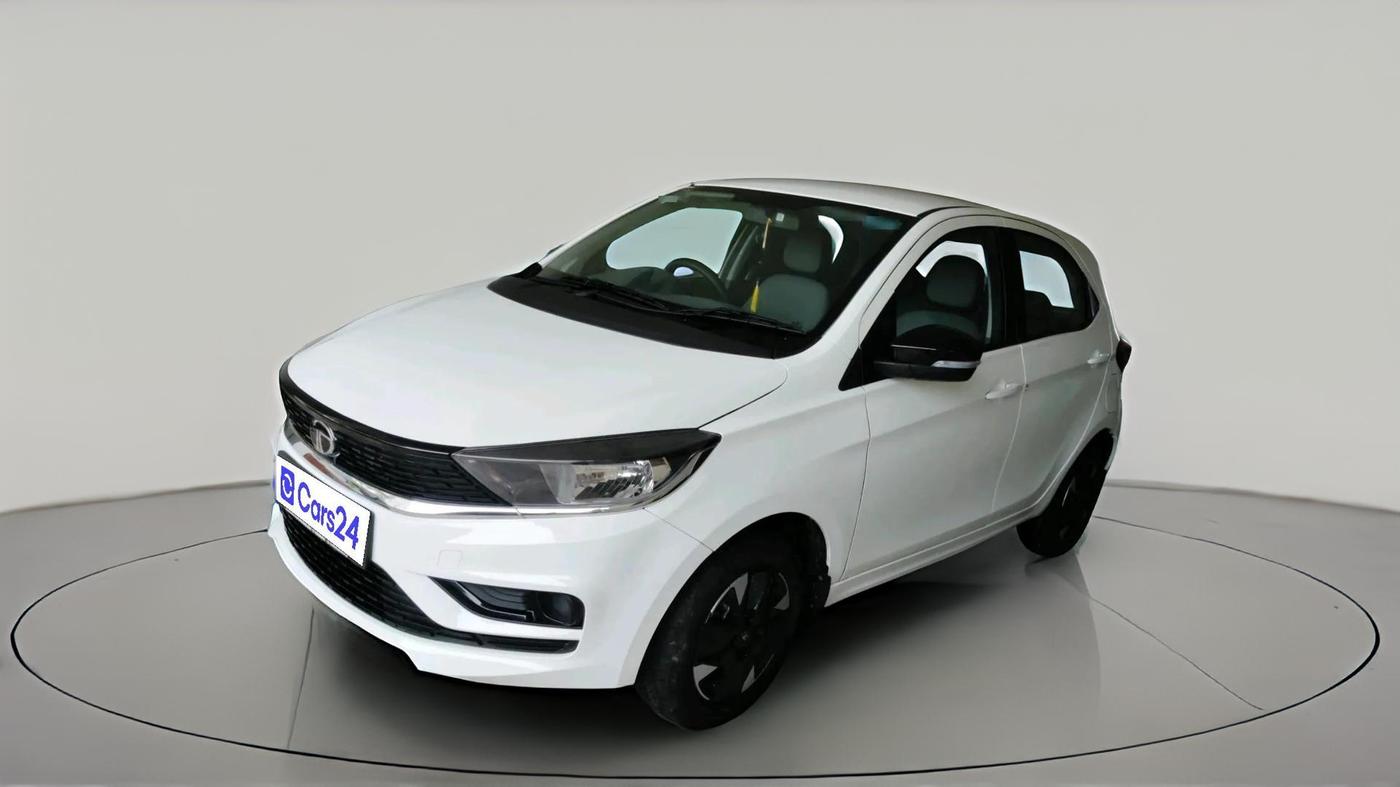 2025 Tata Tiago XT PETROL, Petrol, Manual, 5,439 km, exterior