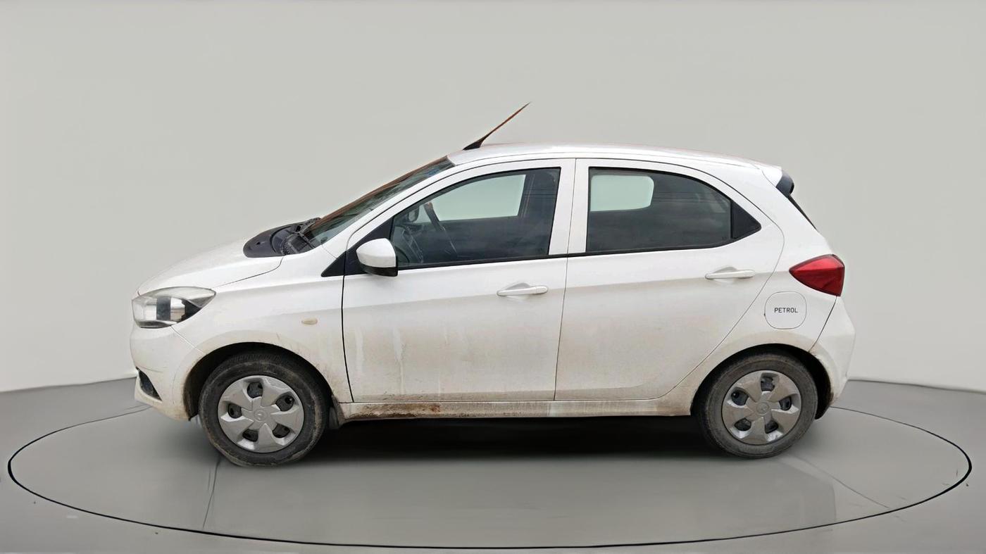2017 Tata Tiago XT PETROL, Petrol, Manual, 79,491 km, exterior