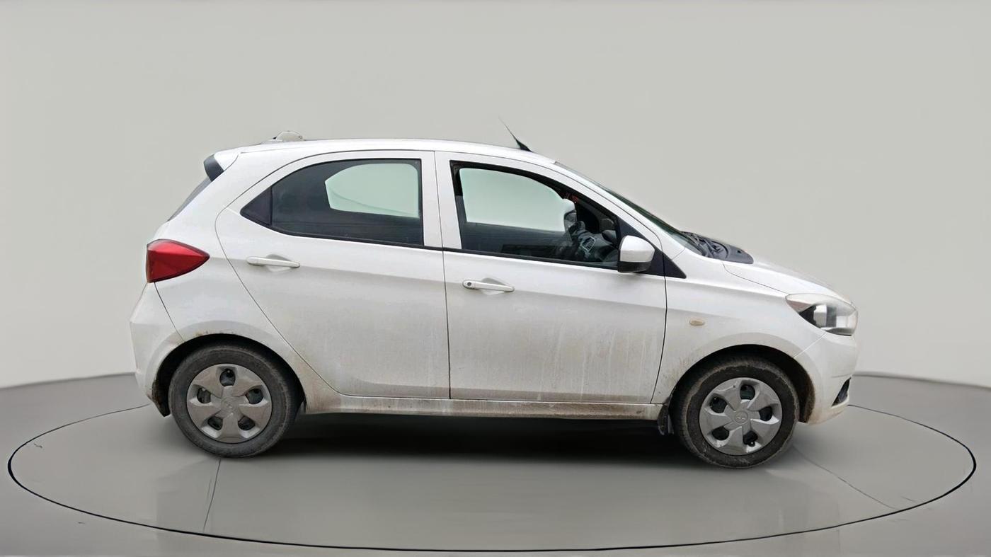 2017 Tata Tiago XT PETROL, Petrol, Manual, 79,491 km, exterior