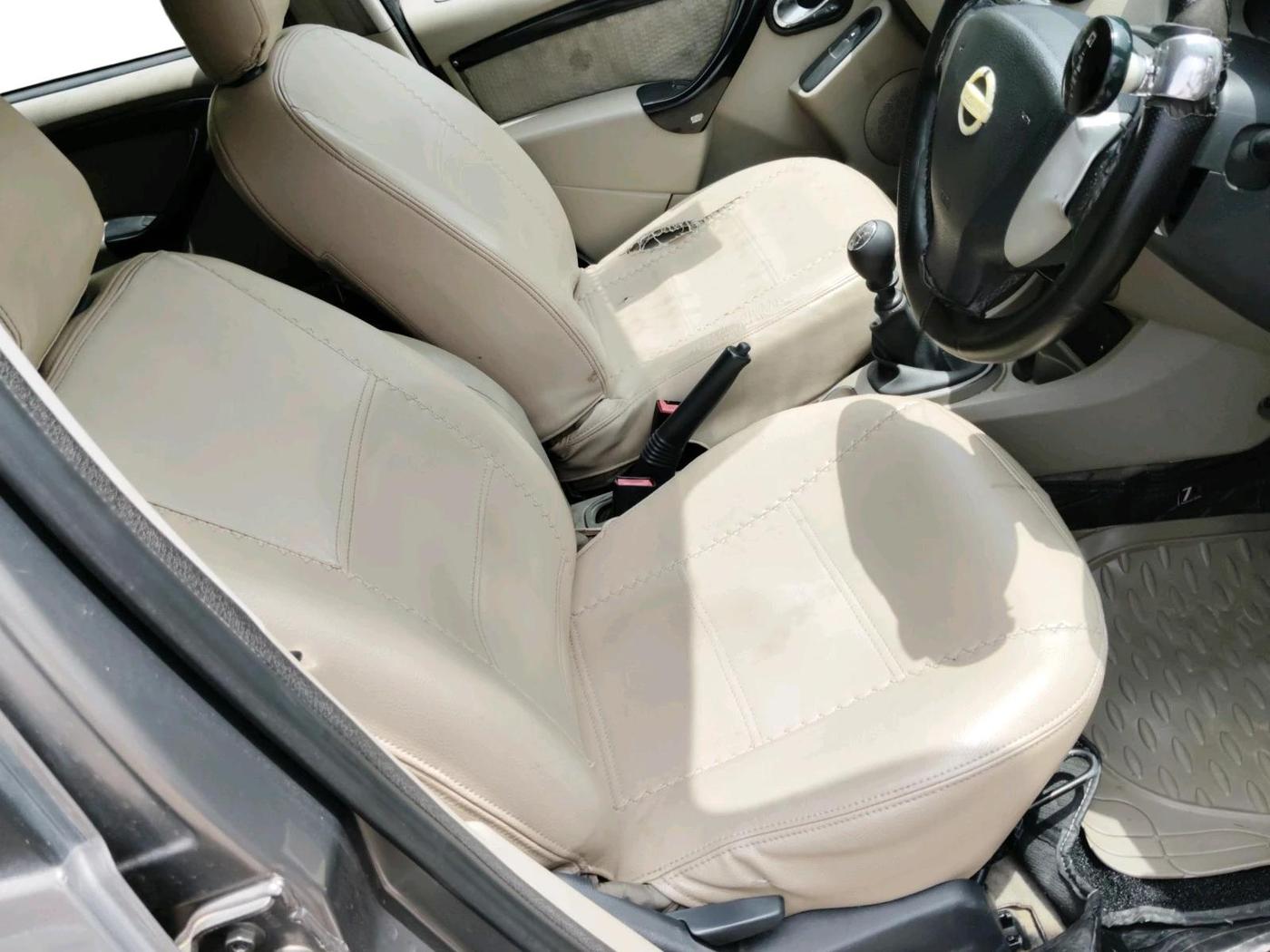 2014 Nissan Terrano XV D THP 110 PS, Diesel, Manual, 1,09,665 km, interior