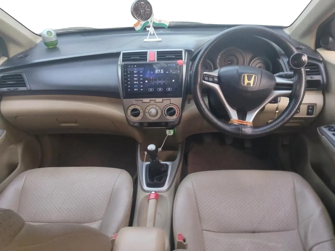 2010 Honda City 1.5L I-VTEC V MT, Petrol, Manual, 1,07,802 km, interior