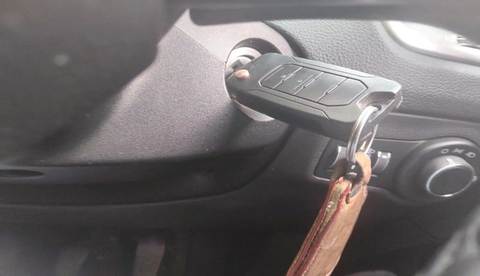 2017 Jeep Compass SPORT 2.0 DIESEL, Diesel, Manual, 1,26,161 km, interior