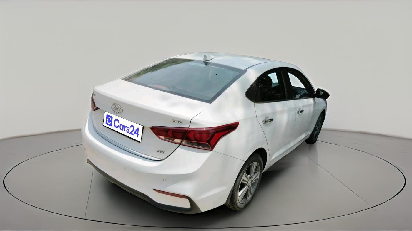 2018 Hyundai Verna 1.6 SX (O) CRDI MT, Diesel, Manual, 1,07,078 km, exterior