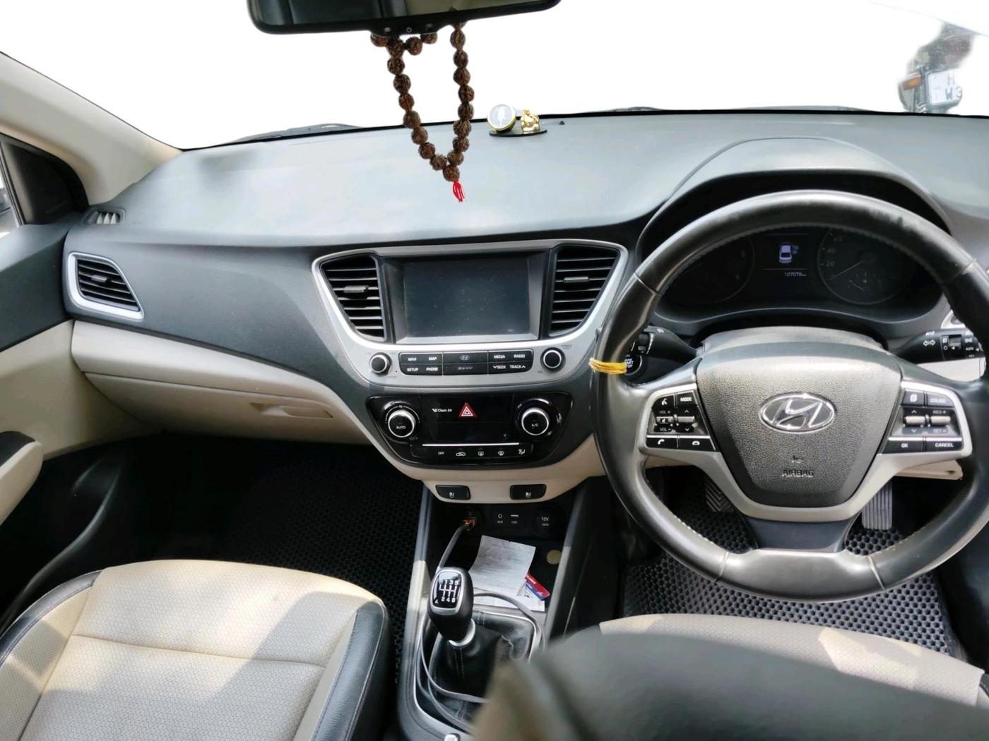 2018 Hyundai Verna 1.6 SX (O) CRDI MT, Diesel, Manual, 1,07,078 km, interior