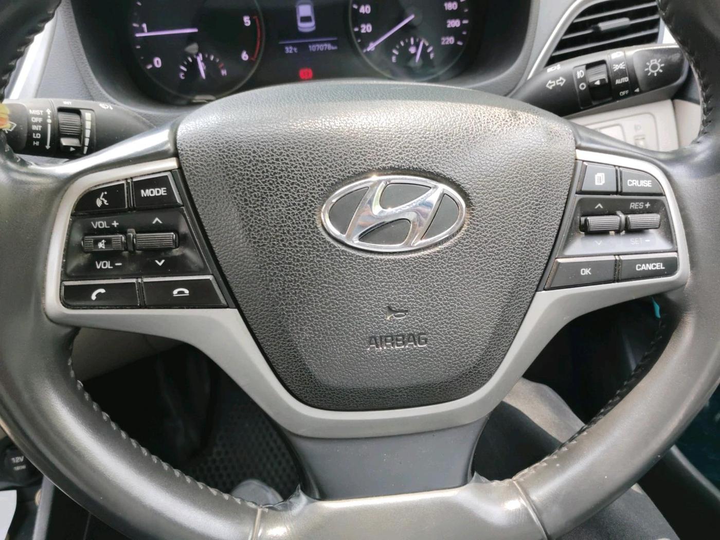 2018 Hyundai Verna 1.6 SX (O) CRDI MT, Diesel, Manual, 1,07,078 km, interior