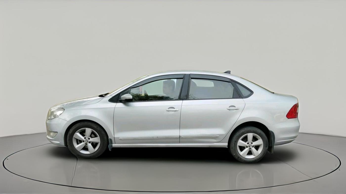2016 Skoda Rapid STYLE 1.5 TDI AT, Diesel, Automatic, 1,49,048 km, exterior