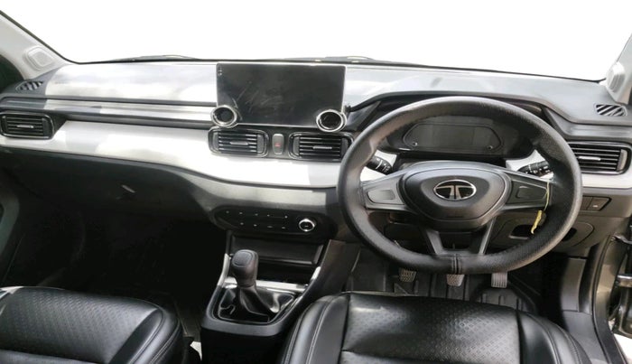 2024 Tata PUNCH PURE MT CNG, CNG, Manual, 49,295 km, interior