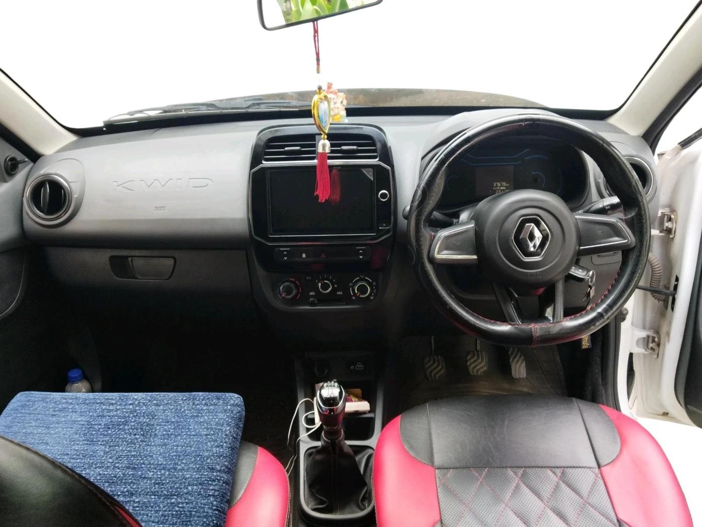 2021 Renault Kwid RXT 1.0 (O), Petrol, Manual, 37,679 km, interior