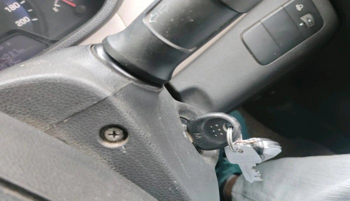 2014 Hyundai Xcent BASE 1.1, Diesel, Manual, 1,20,015 km, interior