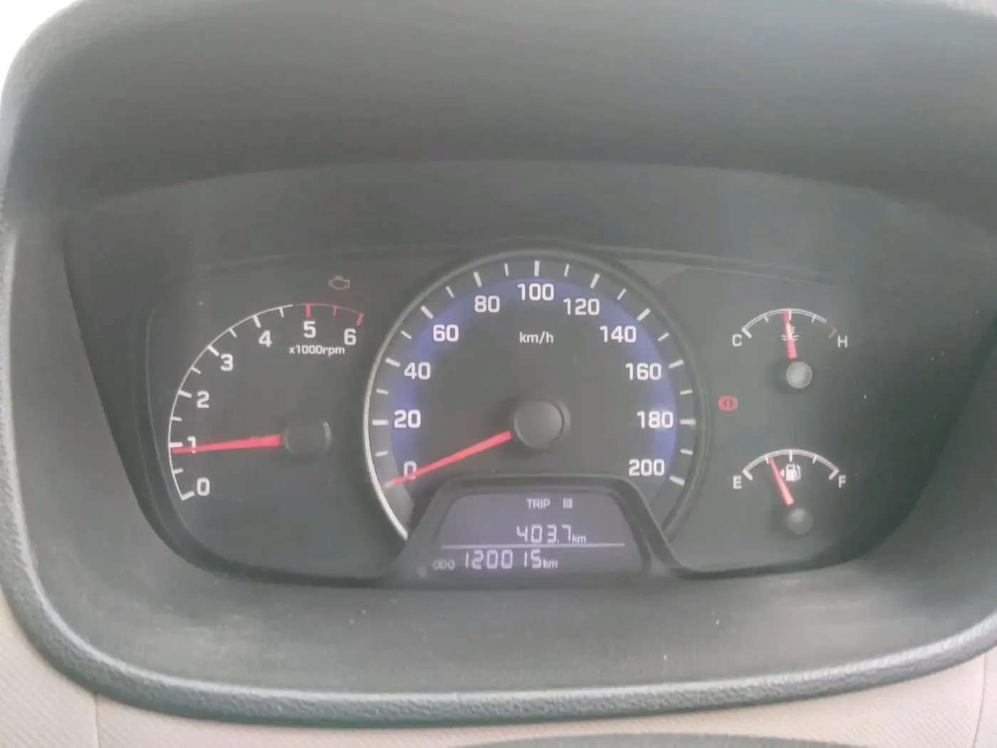 2014 Hyundai Xcent BASE 1.1, Diesel, Manual, 1,20,015 km, interior