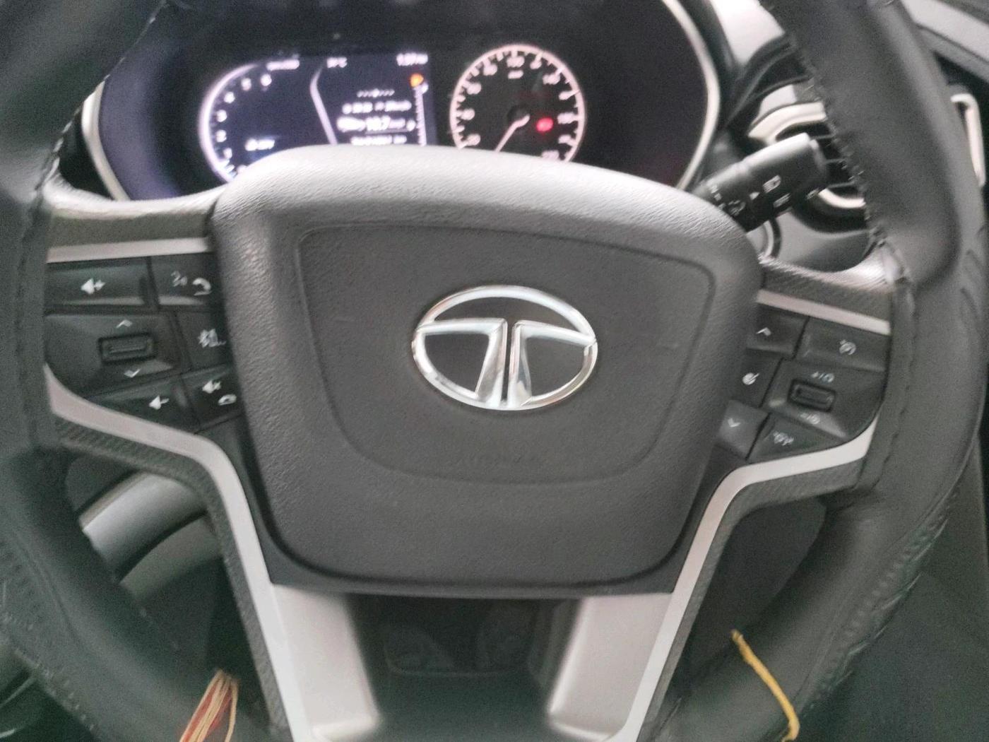 2021 Tata Safari XZ PLUS, Diesel, Manual, 74,517 km, interior