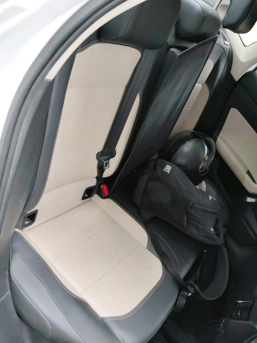 2023 Volkswagen VIRTUS TOPLINE TSI 1.0 AT, Petrol, Automatic, 1,13,497 km, interior