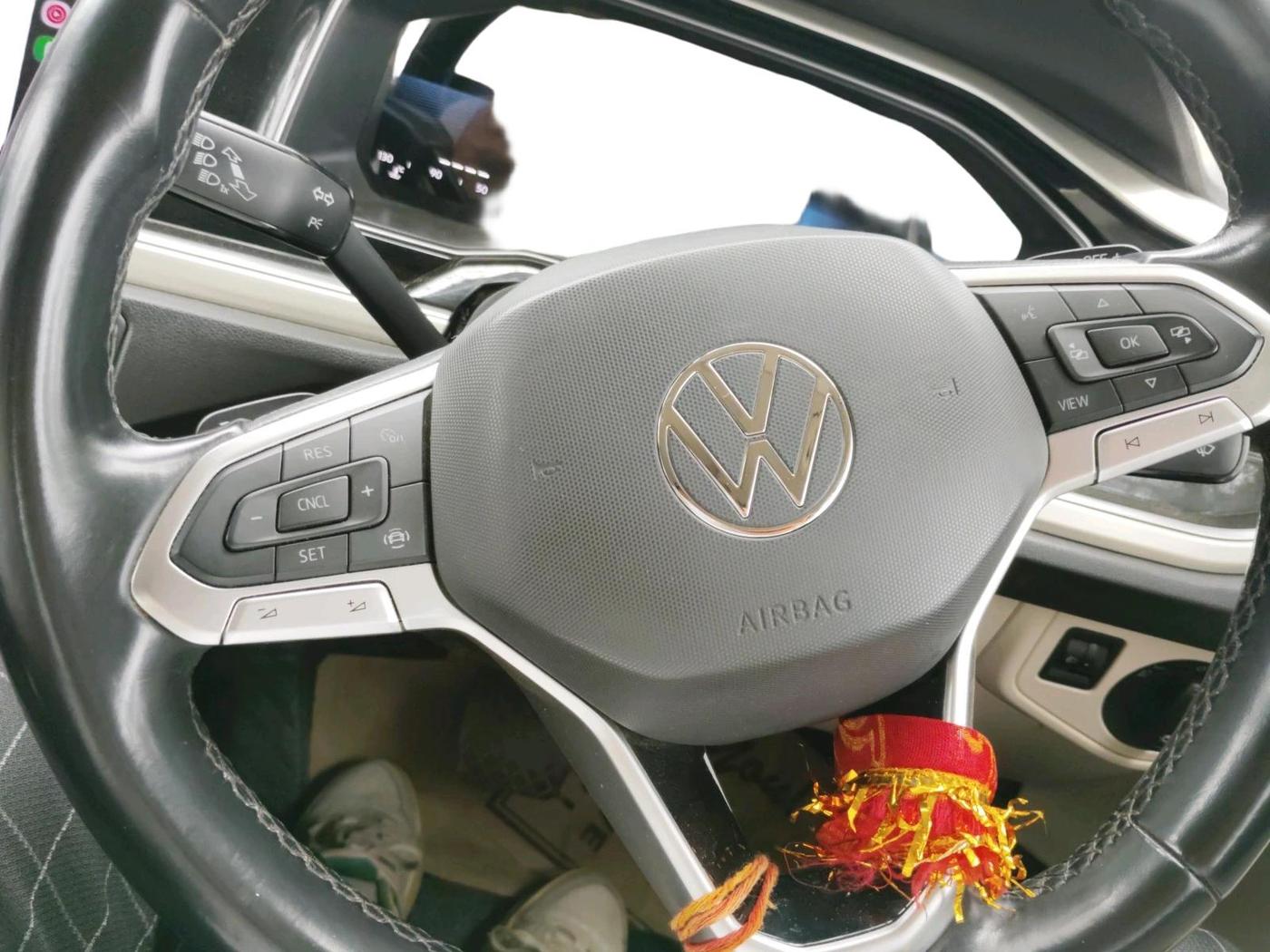 2023 Volkswagen VIRTUS TOPLINE TSI 1.0 AT, Petrol, Automatic, 1,13,497 km, interior