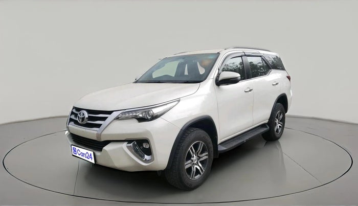 2017 Toyota Fortuner 2.8 4X2 MT, Diesel, Manual, 73,813 km, exterior