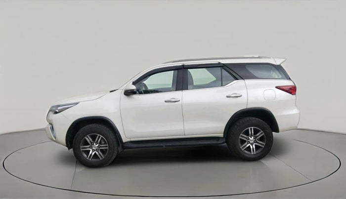 2017 Toyota Fortuner 2.8 4X2 MT, Diesel, Manual, 73,813 km, exterior